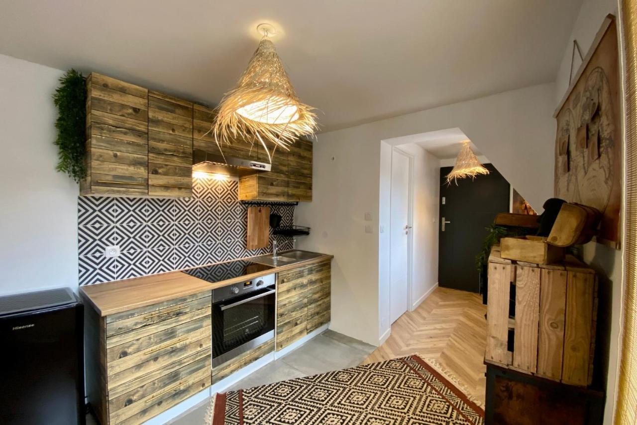 L'Expedition - Best Keys - Experience Unique - Deco Immersive - Lit Queen Size & Canape Convertible - Centre Ville - Netflix & Wifi Illimite - Check-In Autonome - Parking Gratuit Villeneuve-sur-Yonne Bagian luar foto